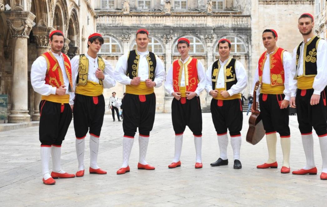 Humanitarni koncert klapa Neverin i Kaše za Udrugu Dva skalina