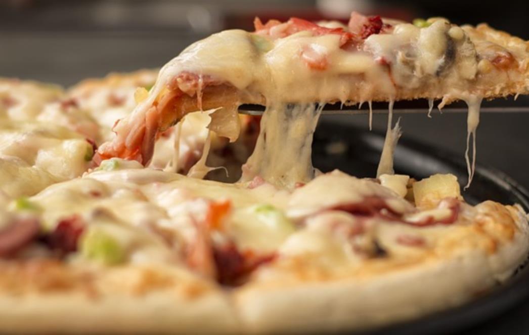 NA KOJI NAČIN JEDETE PIZZU? Ovo puno govori o vašoj osobnosti