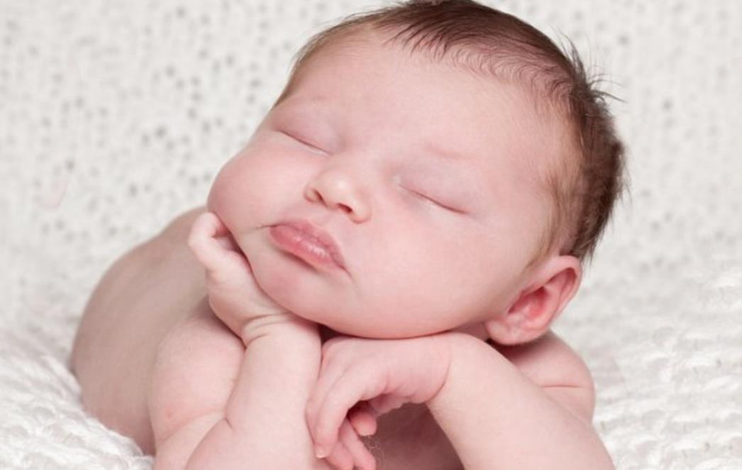Gladne bebe mogu namirisati majčino mlijeko