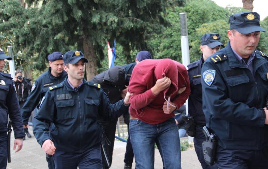 OPERATIVNA  AKCIJA 'KUKOLJ': Uhićena 21 osoba, od toga 19 policajaca! /FOTOGALERIJA/
