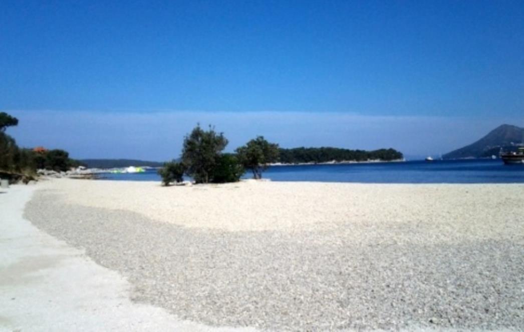 Plaža na Mandraču spremna za kupače