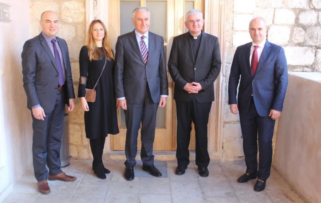 Tradicionalni blagdanski posjet biskupu dubrovačkom mons. Mati Uziniću