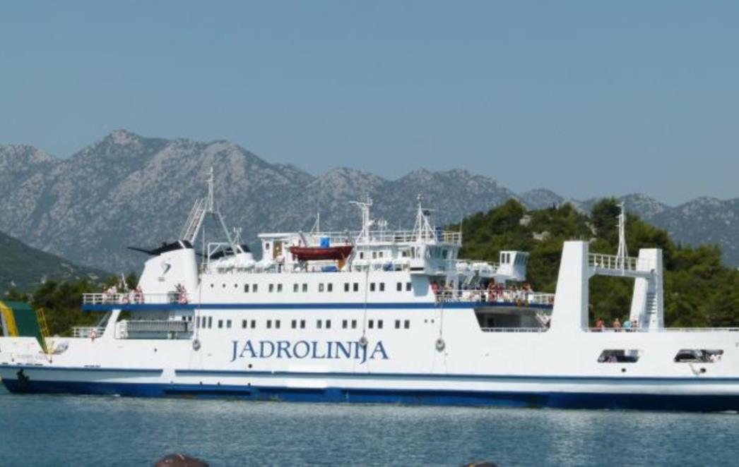 Jadrolinijin trajekt 'Korčula' ponovno u kvaru: Jutarnju partencu odradio trajekt 'Lastovo'