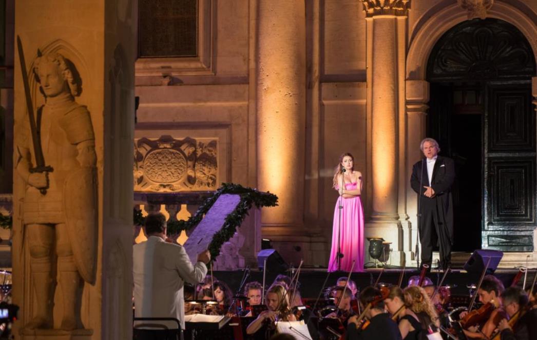 U UTORAK SE ZATVARAJU 71. DUBROVAČKE LJETNE IGRE Opera gala ispred Katedrale za kraj 71. festivalske sezone