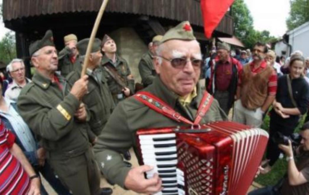 Sjećanje na žrtve totalitarnih režima prošlo gotovo neopaženo - ponašaju se kao da i dalje živimo u Titovoj Jugoslaviji!