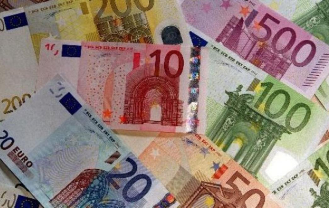Svaki Hrvat je dužan preko deset tisuća eura
