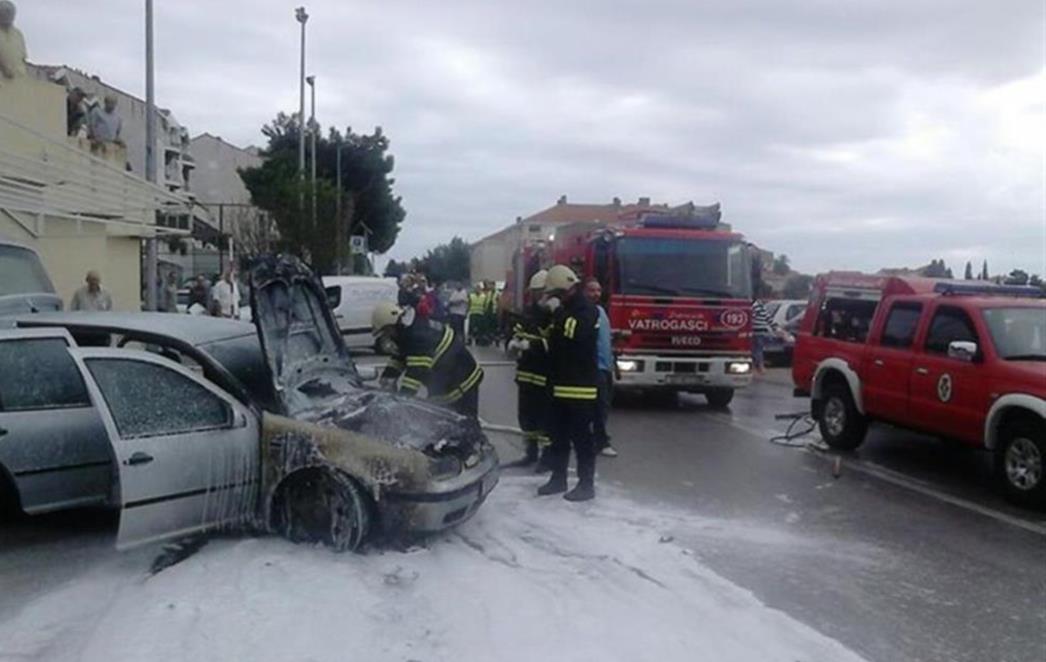 Požar na dubrovačkom autobusu u Solinama
