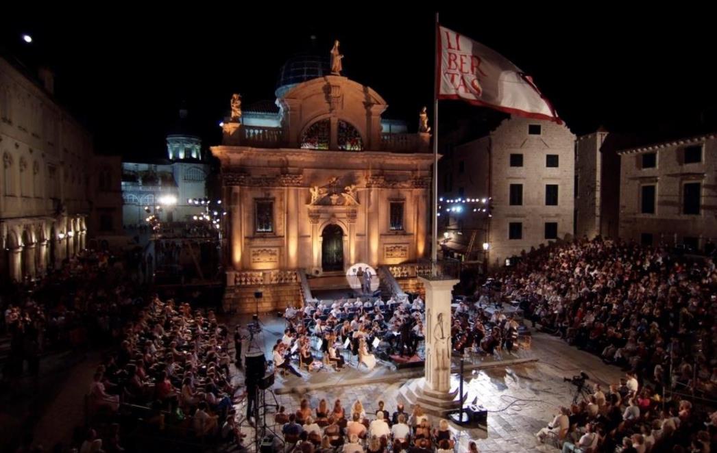 Opera gala s pjevačkim zvijezdama za zatvaranje 65. Igara
