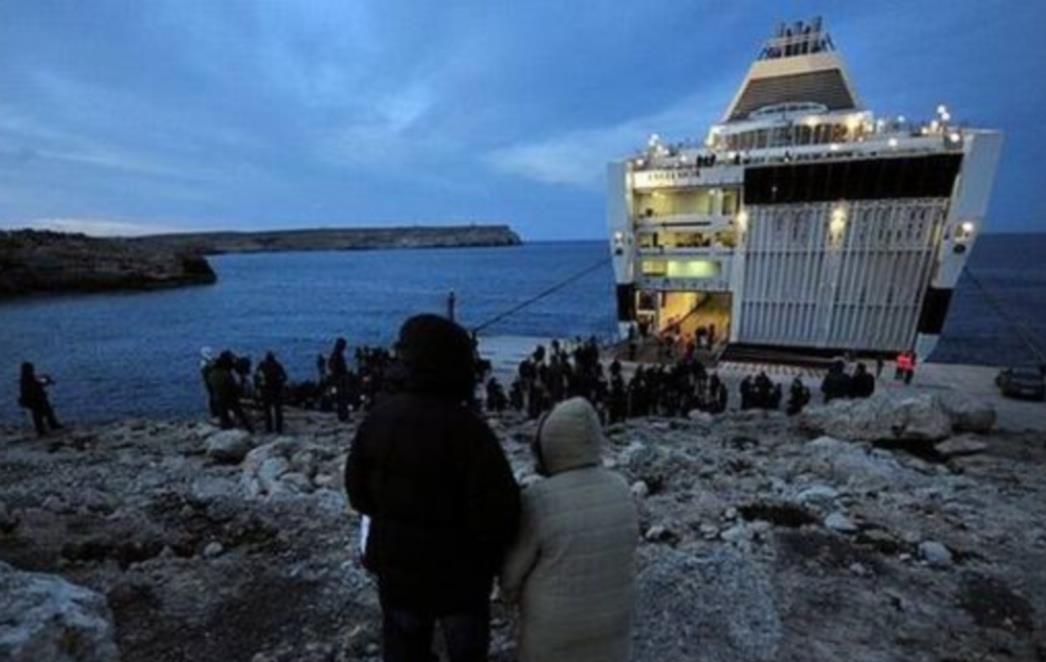 Snimljena dramatična akcija spašavanja izbjeglica s tonućeg broda