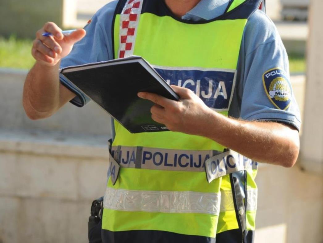 Lopov je provalio u kuću, uzeo ključ i odvezao se preko granice