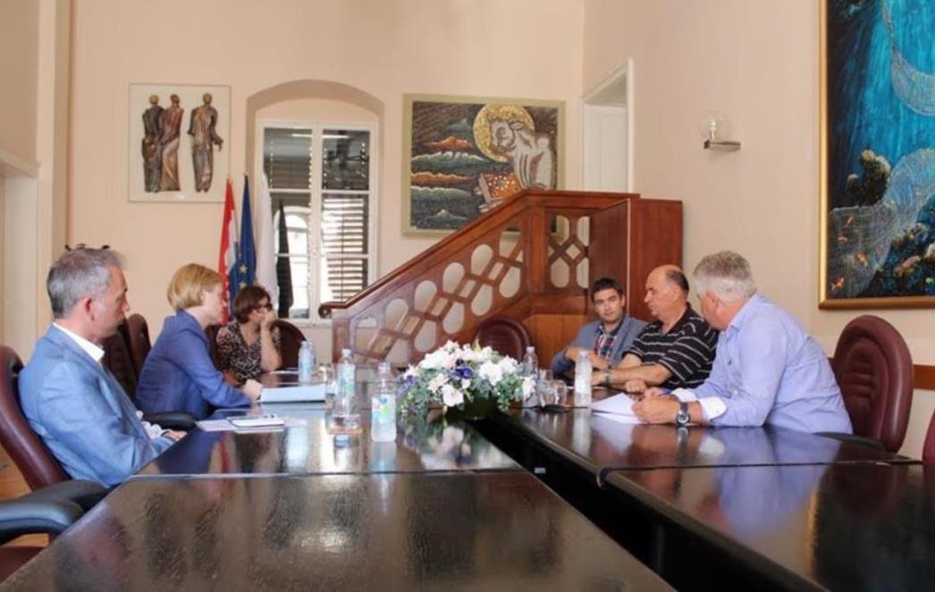 Grad  želi     preuzeti  upravljanje  javnom  garažom