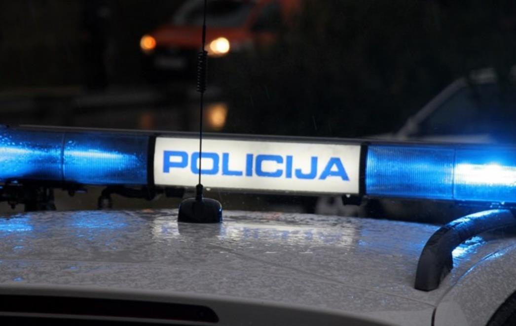 UNATOČ ZABRANI Tridesetdvogodišnjak autom udario pješakinju i teško je ozlijedio