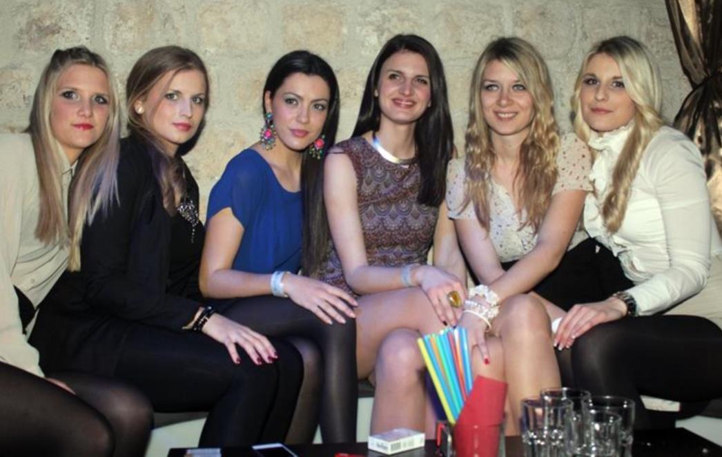 JELENA ROZGA U REVELINU: Kraljica estrade oduševila Dubrovčane (FOTOGALERIJA)