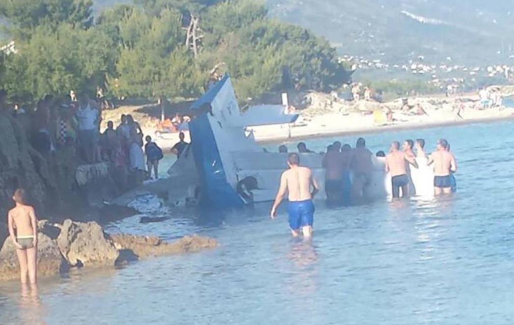 TRAGEDIJA KOD KAŠTELA: Sportski zrakoplov pao u more, pilot poginuo, kopilot u teškom stanju!