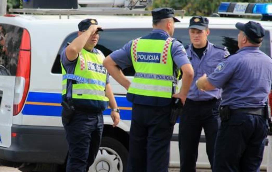 PROMETNA NESREĆA U ŽUPI DUBROVAČKOJ: Sudarili se automobil i autobus kod skretanja za Čibaču