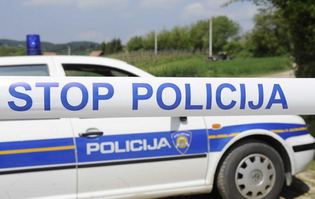 DRAMA NA SOLITUDU: Automobilom pokupio dvije pješakinje!