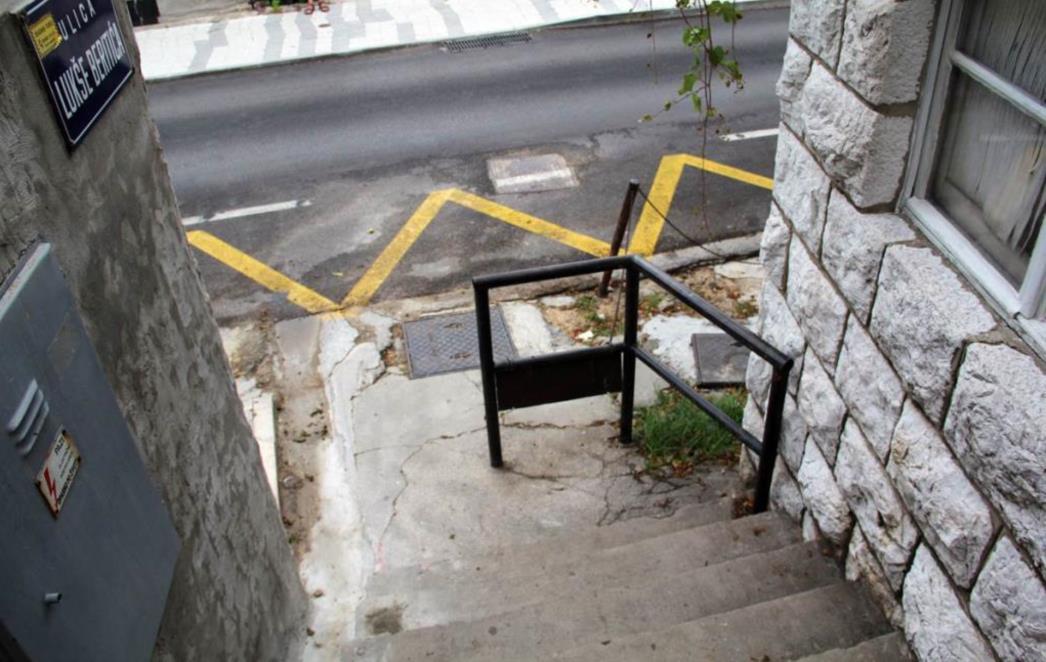 STANAR ULICE LUKŠE BERITIĆA 'Pa zar stvarno treba ostaviti zdravlje radi ljudske zlobe?'