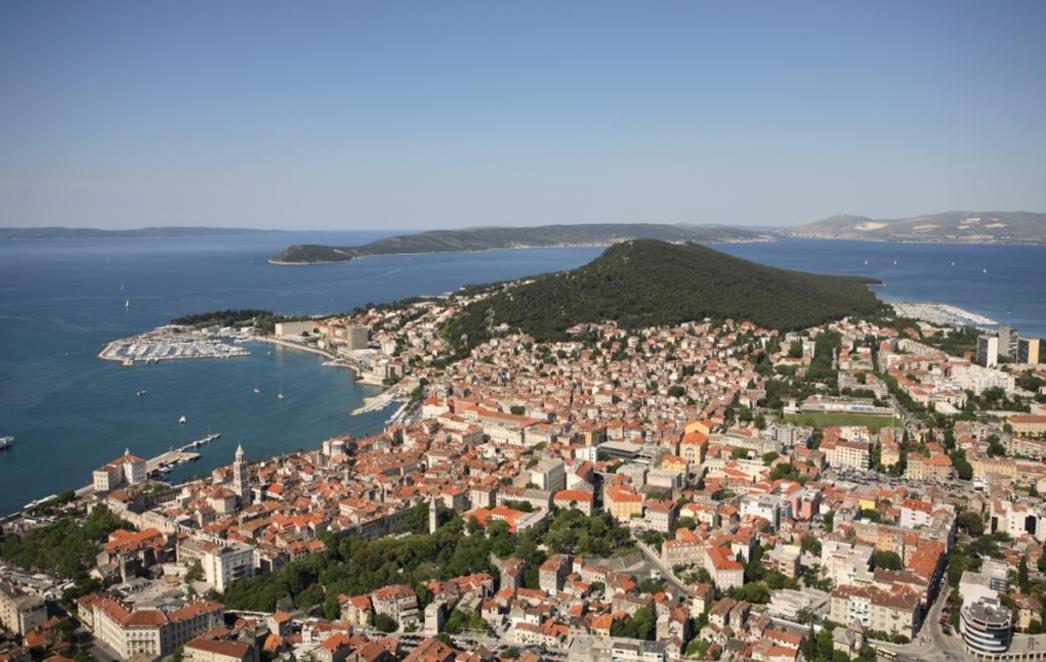 Predavanje   Ane Šverko: Kako uskladiti tradiciju    i modernost grada?