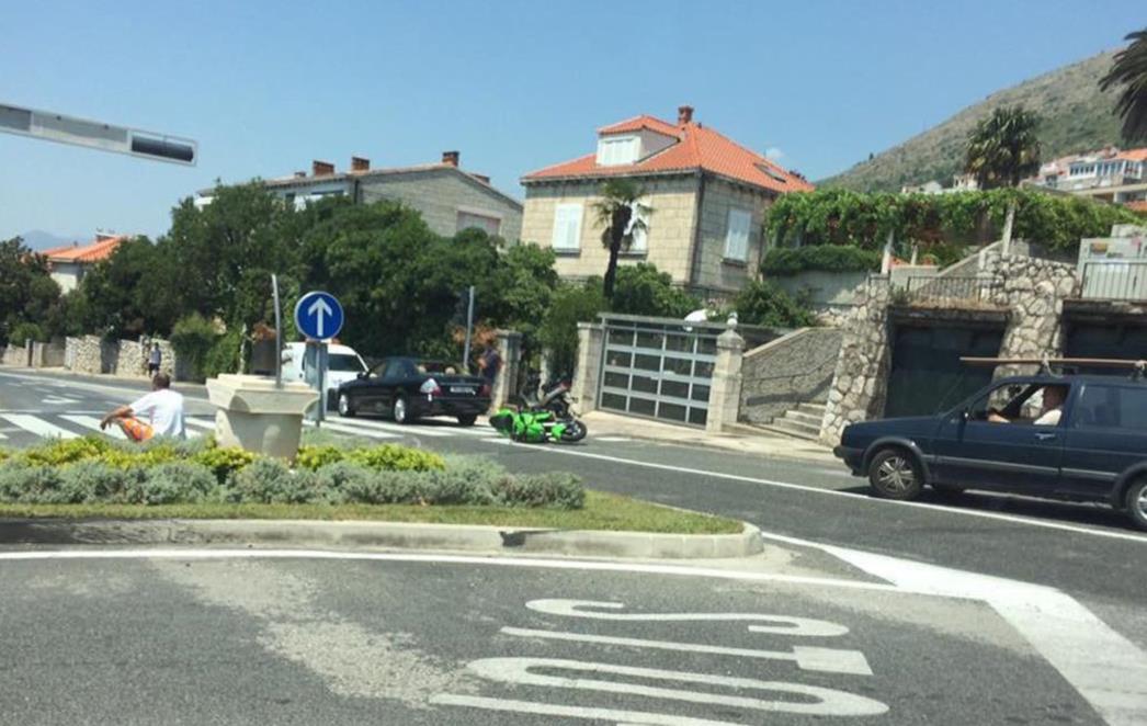 SUBOTNJA GUŽVA NA PROMETNICAMA: Ozljeđen motociklist