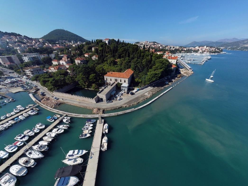 PRVI OBRISI NOVE I ŠIRE PROMETNICE Na Lapadskoj obali napreduje izgradnja obalnog zida