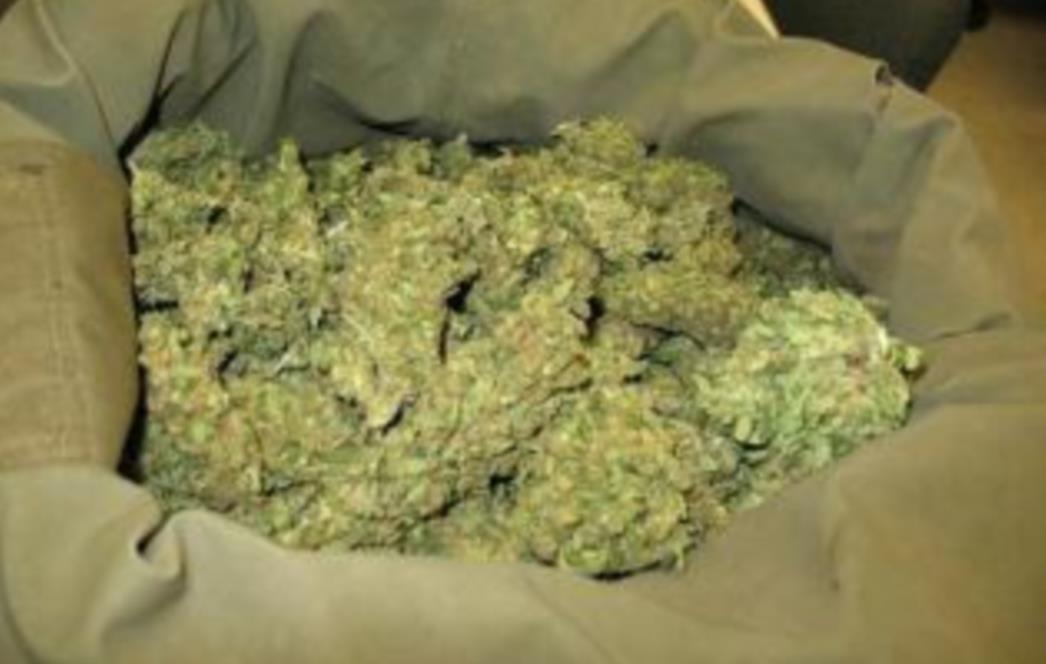 U obiteljskoj kući u Metkoviću pronađene tablete, nargila i marihuana