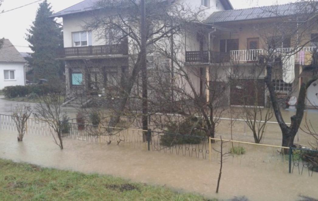 OČEKUJE NAS NOVI VODENI VAL: U Sisku počele pripreme za obranu od poplava