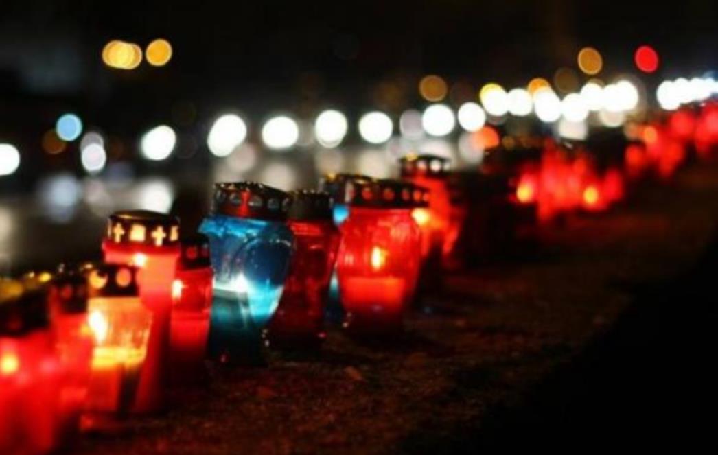  Paljenje lampiona za tragično stradale studente 