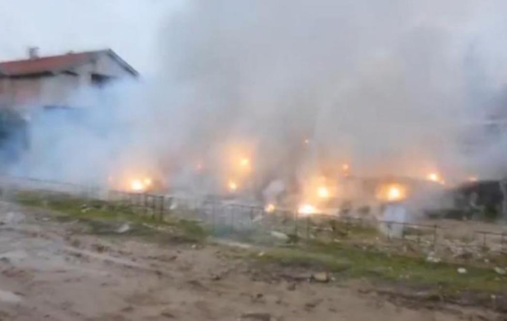 Pogledajte kako izgleda kada se zapali 15.000 petardi