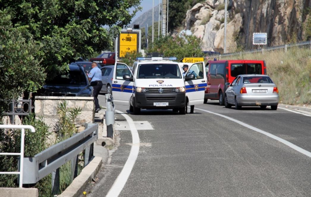 PROMETNA NESREĆA U BLIZINI DUBROVNIKA: Naletio na odron u Lozici