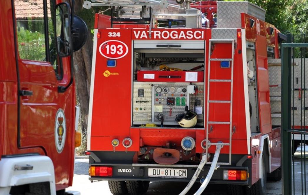 Prijetio mu smrću pa mu zapalio auto