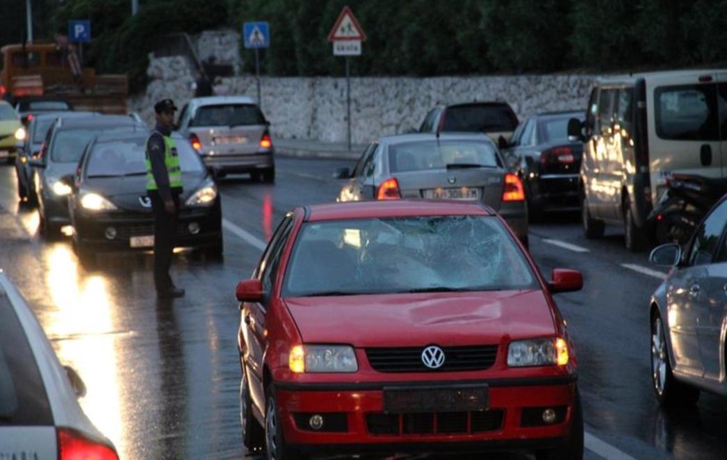 DUBROVNIK: Automobilom udario učenika kod hotela Lero, jedna osoba hospitalizirana (FOTO)