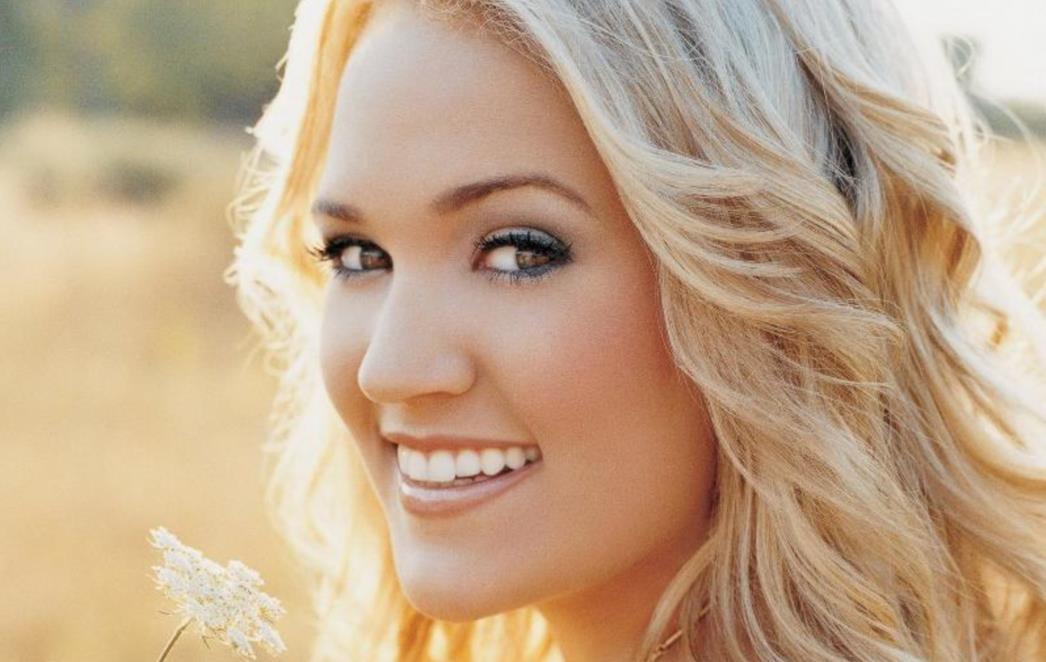 VIC DANA: Plavuše na rijeci