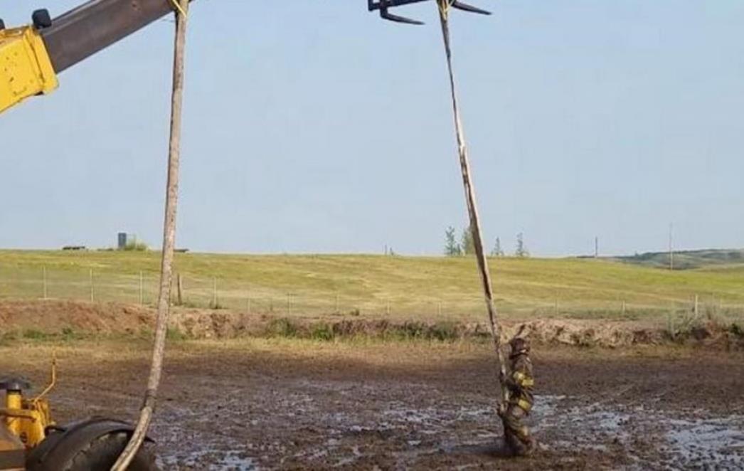 RODEO  VATROGASAC Ovakvo 'blentavo' natjecanje sigurno još niste vidjeli (VIDEO)