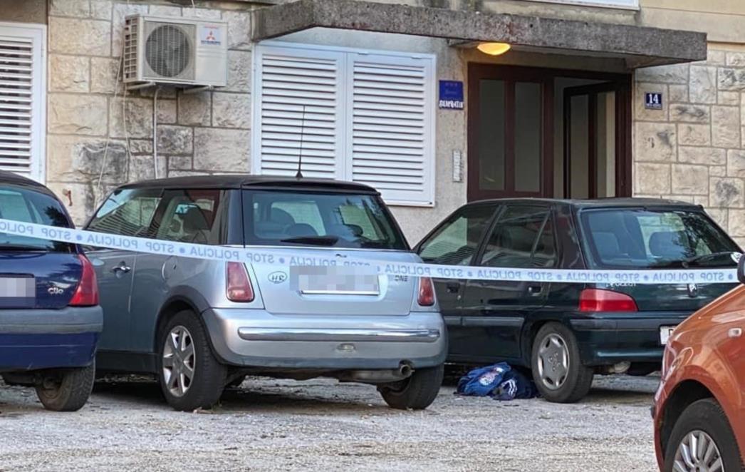 BUKNULO U STANU Muškarac pao sa zgrade na krov auta u Lapadu zbog požara