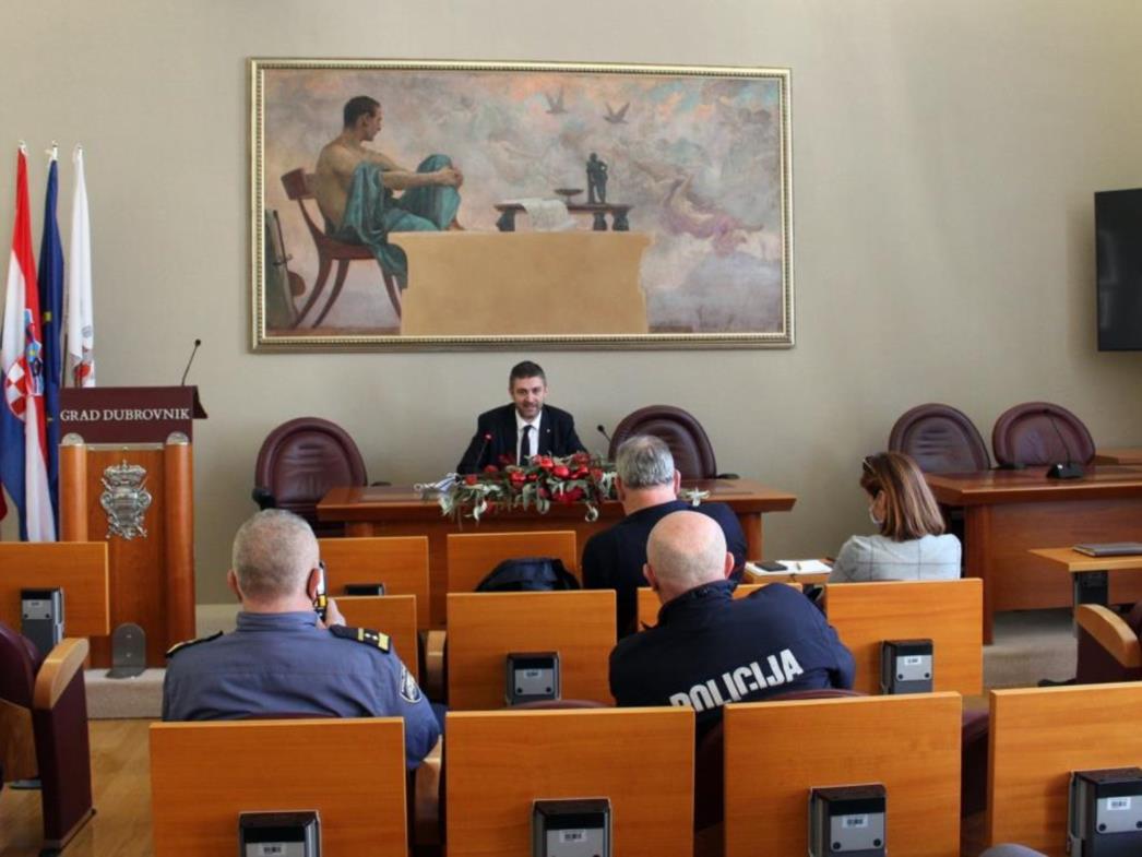 Sve spremno za doček Nove na Stradunu