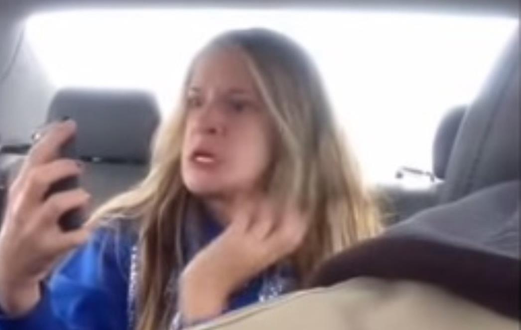 Otac snimio kćer na stražnjem sjedalu, snimka postala planetarni hit