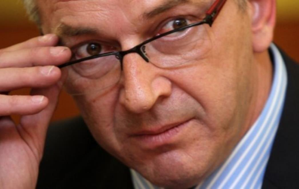 Slučaj Svastika: Ostavka bez posljednjeg bala  ministra policije Ranka Ostojića