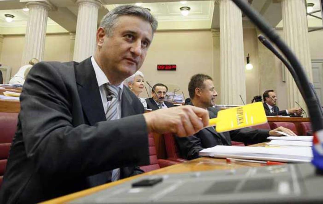 "HDZ vodi 2-0, Milanoviću preostaje samo vježbanje pred ogledalom"