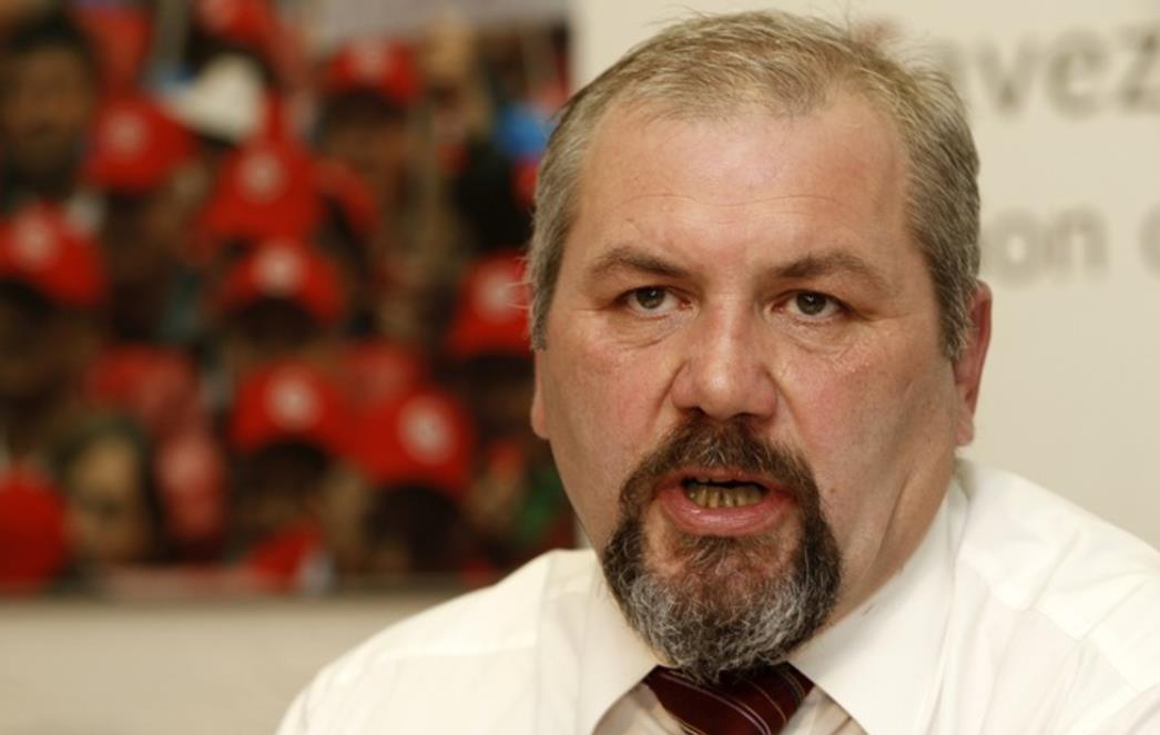 Kad se kreteni bave politikom: Hrelja huška ljude protiv djece poginulih branitelja