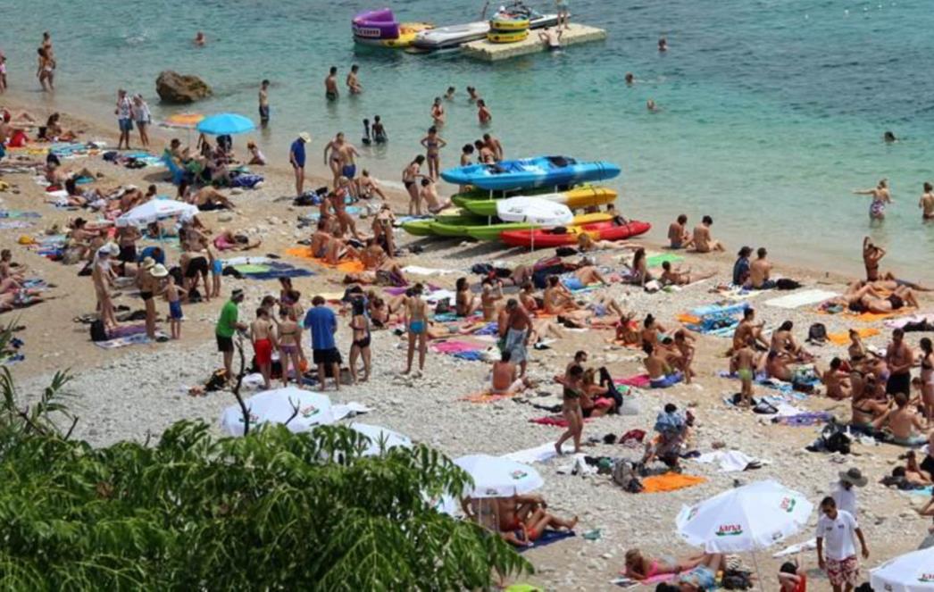 U srpnju više turista i manje noćenja