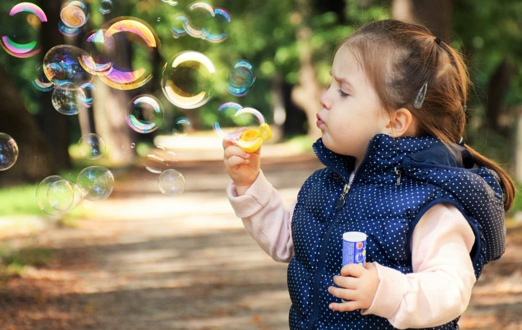 SAMOPOUZDANJE Kako ga poticati kod djece od njihove najranije dobi?