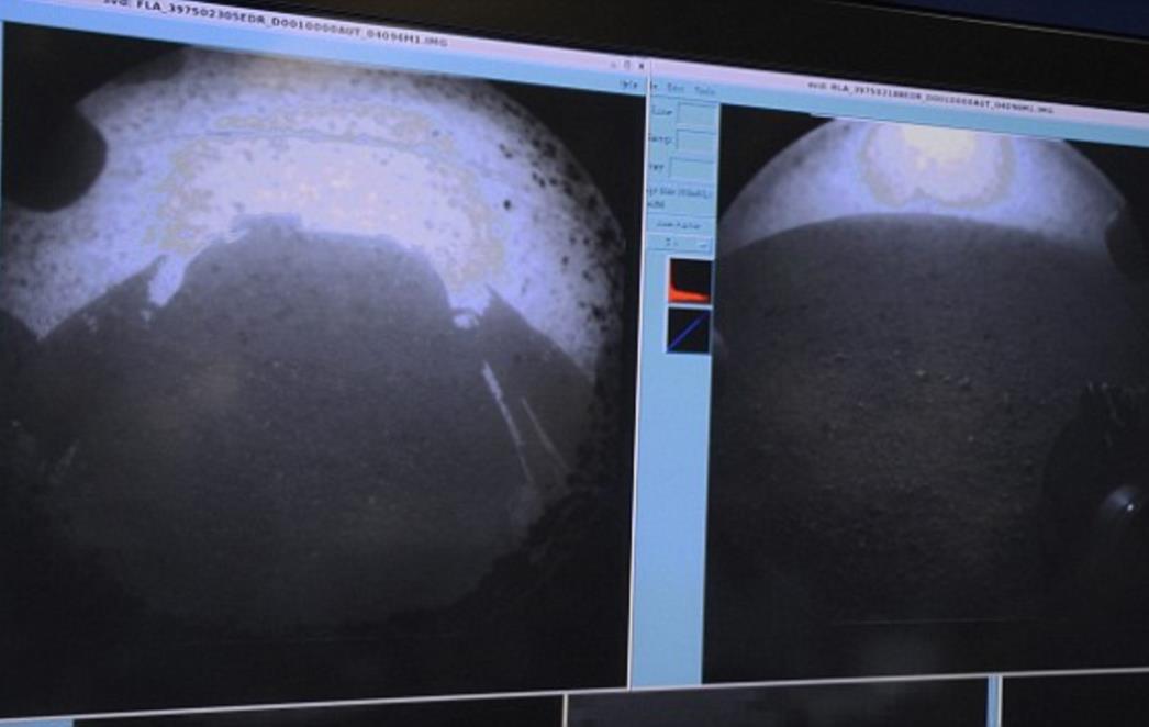 POTRAGA ZA DOKAZIMA O ŽIVOTU: Curiosity se spustio na Mars i poslao prve snimke