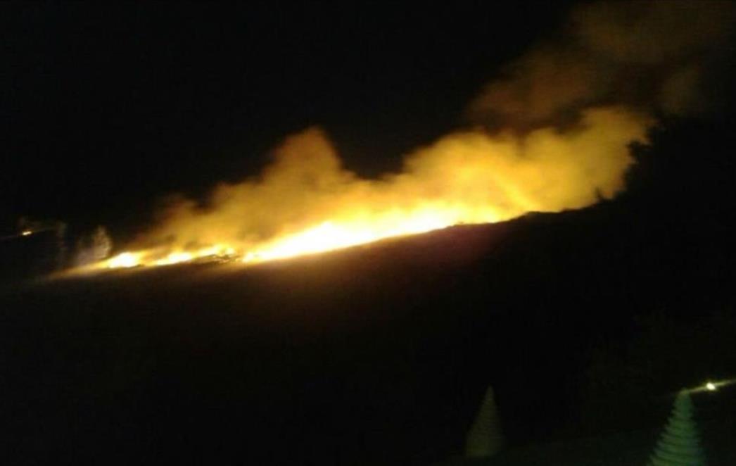 VELIKI POŽAR KOD OMIŠA: 180 vatrogasaca brani kuće, u pomoć stigla četiri kanadera