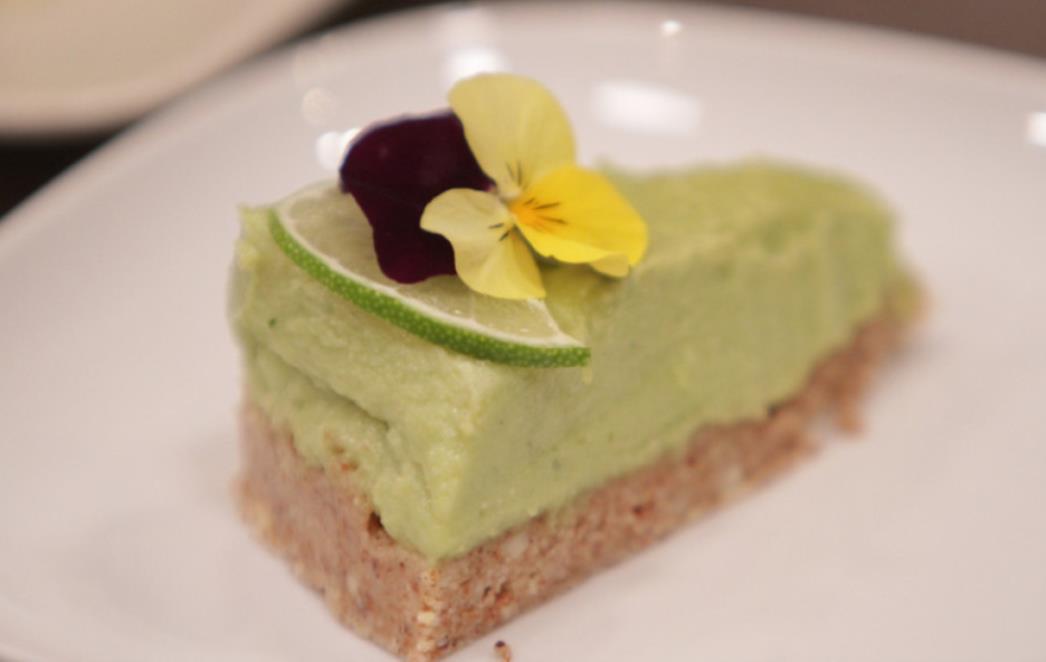 Idealna za vikend: Torta od limete za koju vam ne treba pećnica!