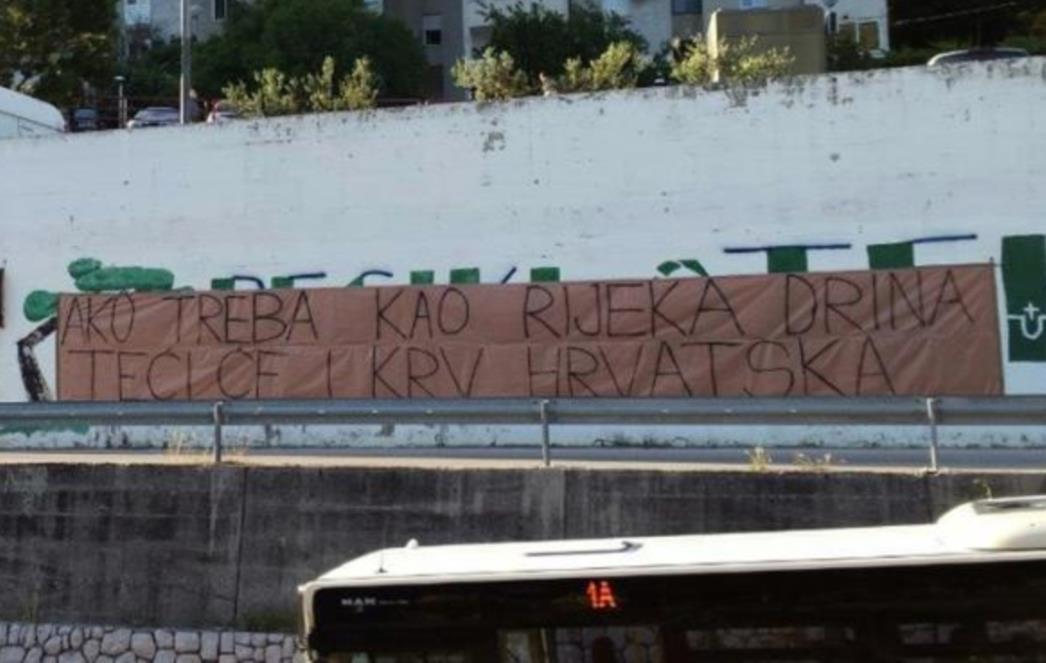 DUBROVNIK UZ SVOJE BRANITELJE. 'Torcida Mokošica' dala potporu braniteljima u Savskoj 66. 