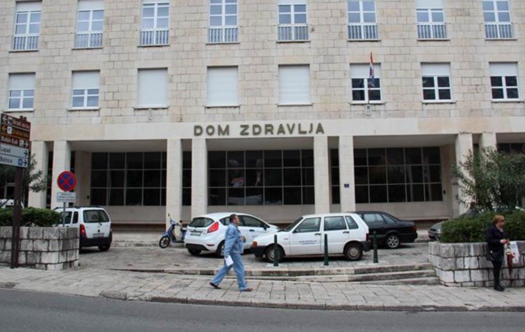 USRED DUBROVNIKA, A IZOLIRAN: Do Doma zdravlja ne mogu ni pacijenti, a ni liječnici! (FOTO)