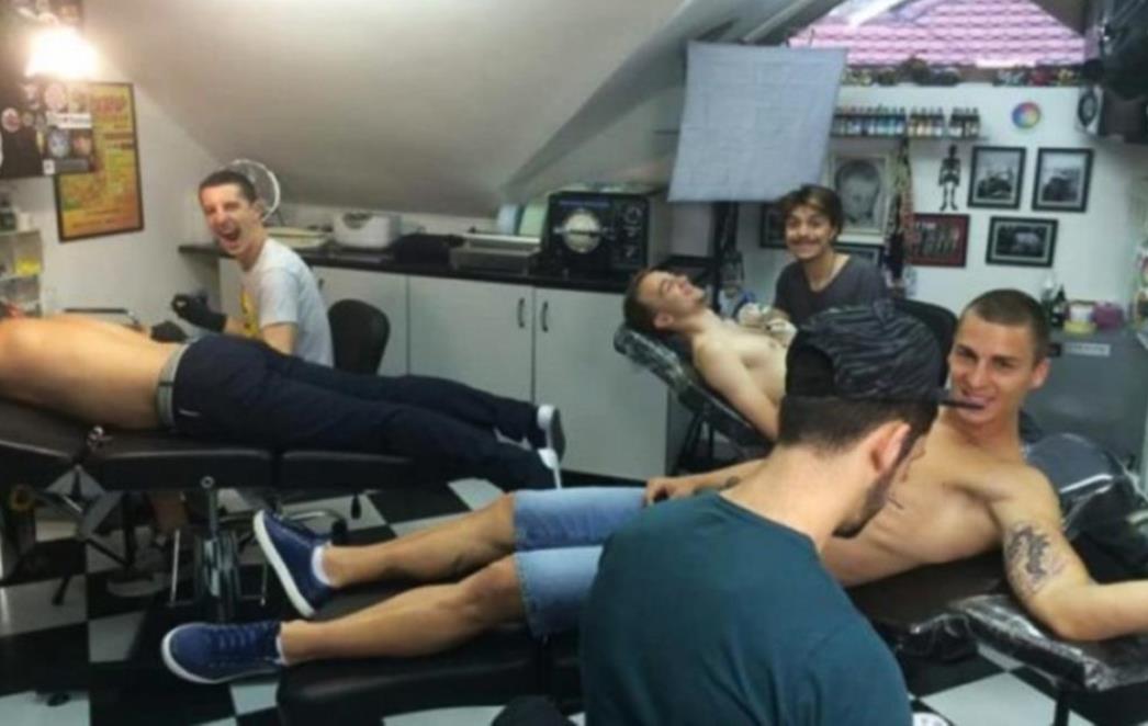 Igrač BiH tetovirao na ruci Republiku  Srpsku, a onda se predomislio i učinio ovo (FOTO)