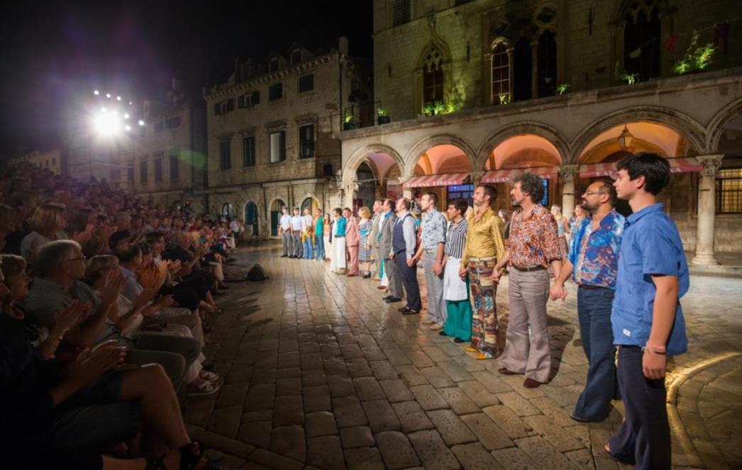 VELIKI INTERES: Rasprodane ulaznice i ovacije za Kafetariju i ove godine