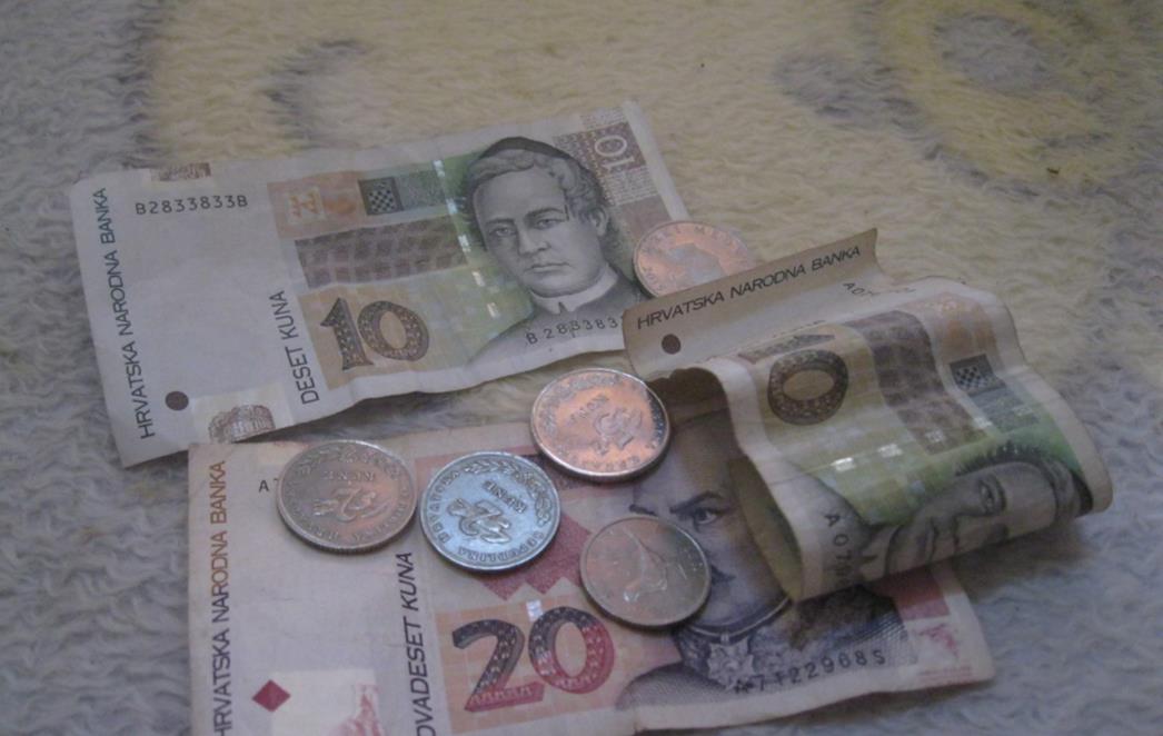 PROSJEČNA PLAĆA U HRVATSKOJ U jednoj djelatnosti gotovo dvostruko veća nego u ostalim