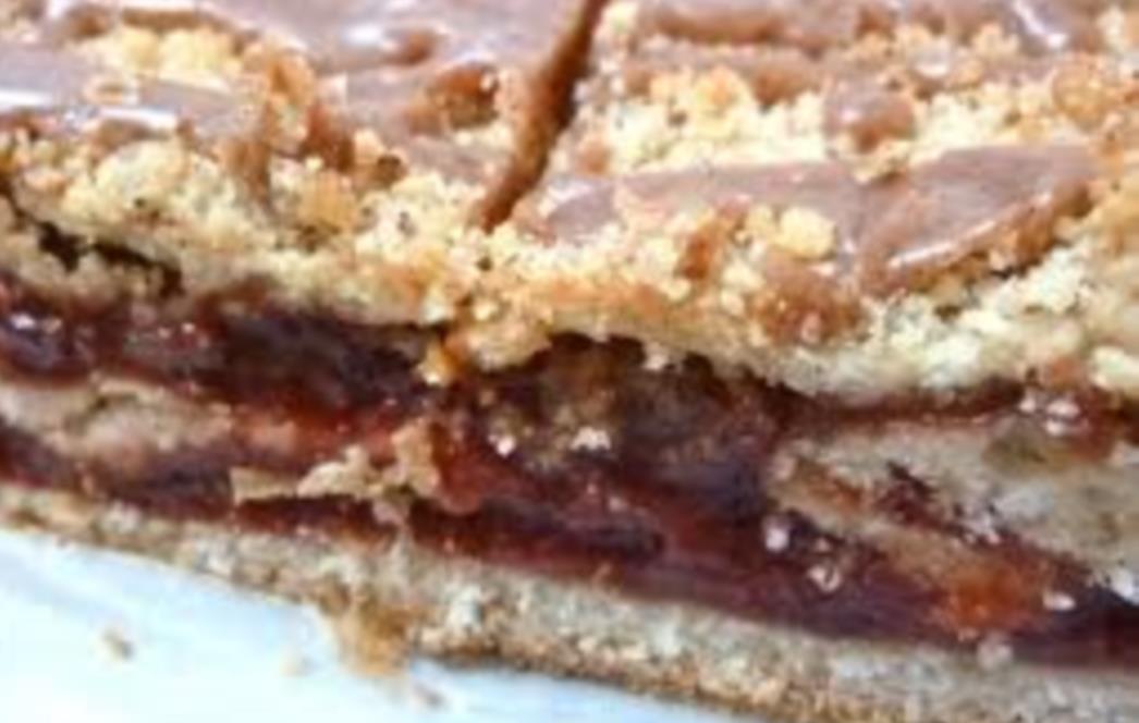 RECEPT DANA: Savijača sa suhim višnjama